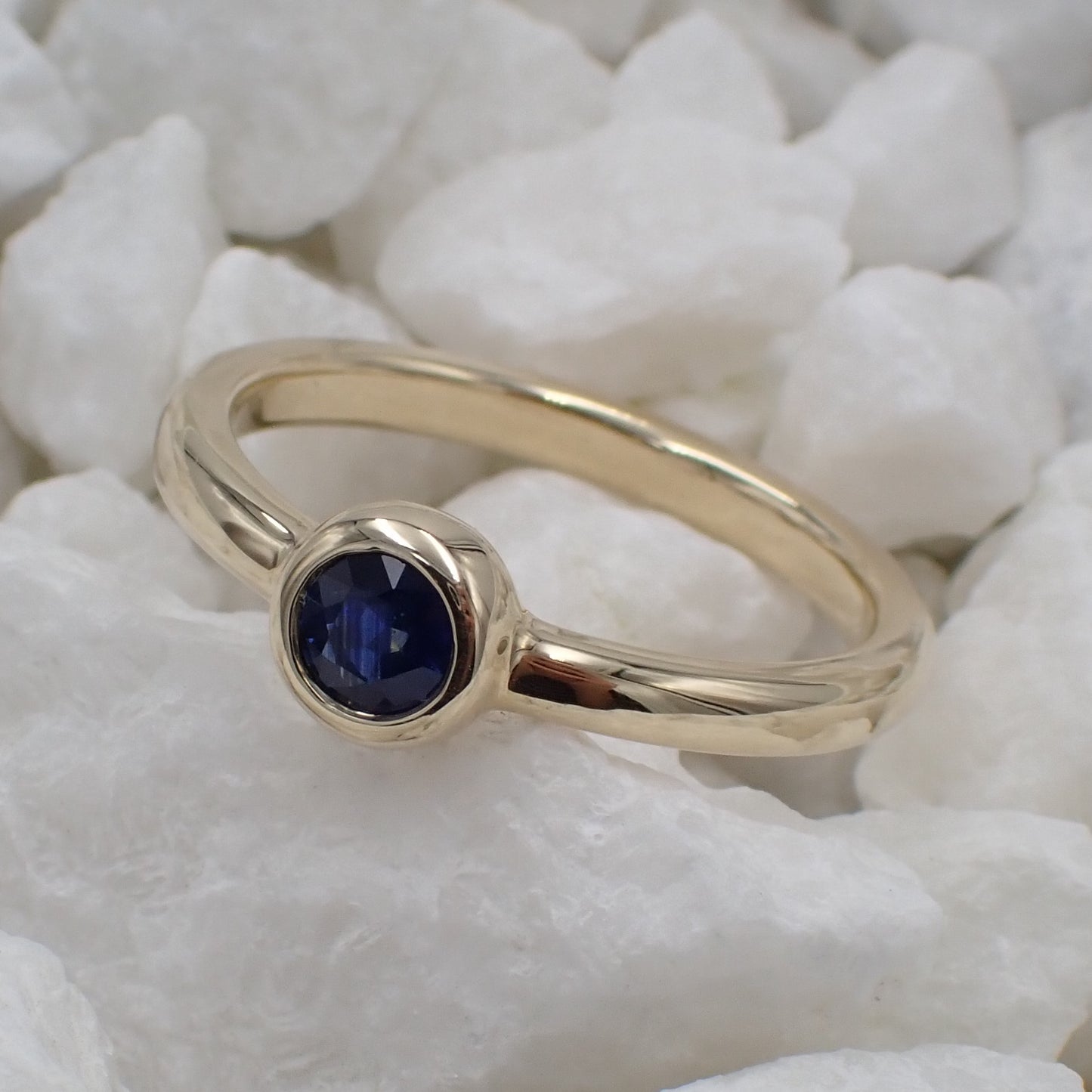 Australian Blue Sapphire Ring - 9K Gold