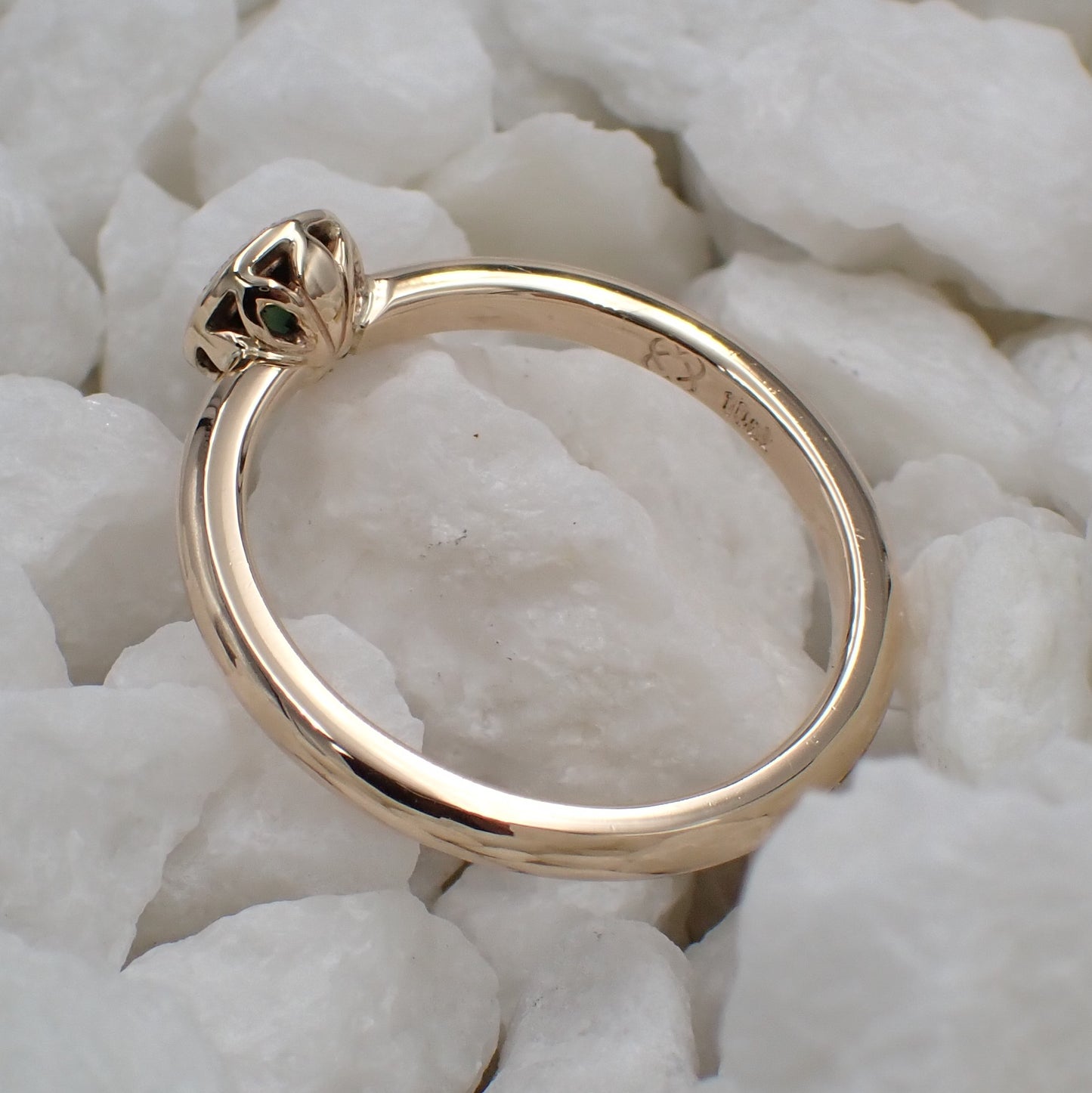 Australian Green Sapphire Ring - Mill Grain Border