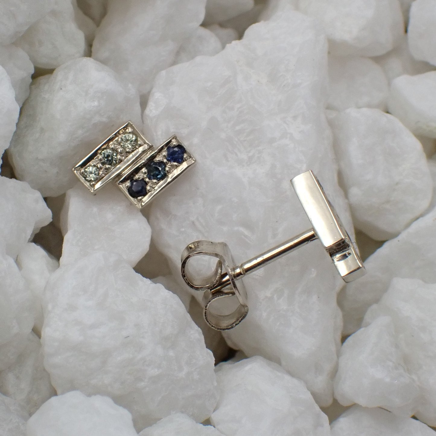 Australian Sapphire Earrings - Grain Set Studs - White Gold
