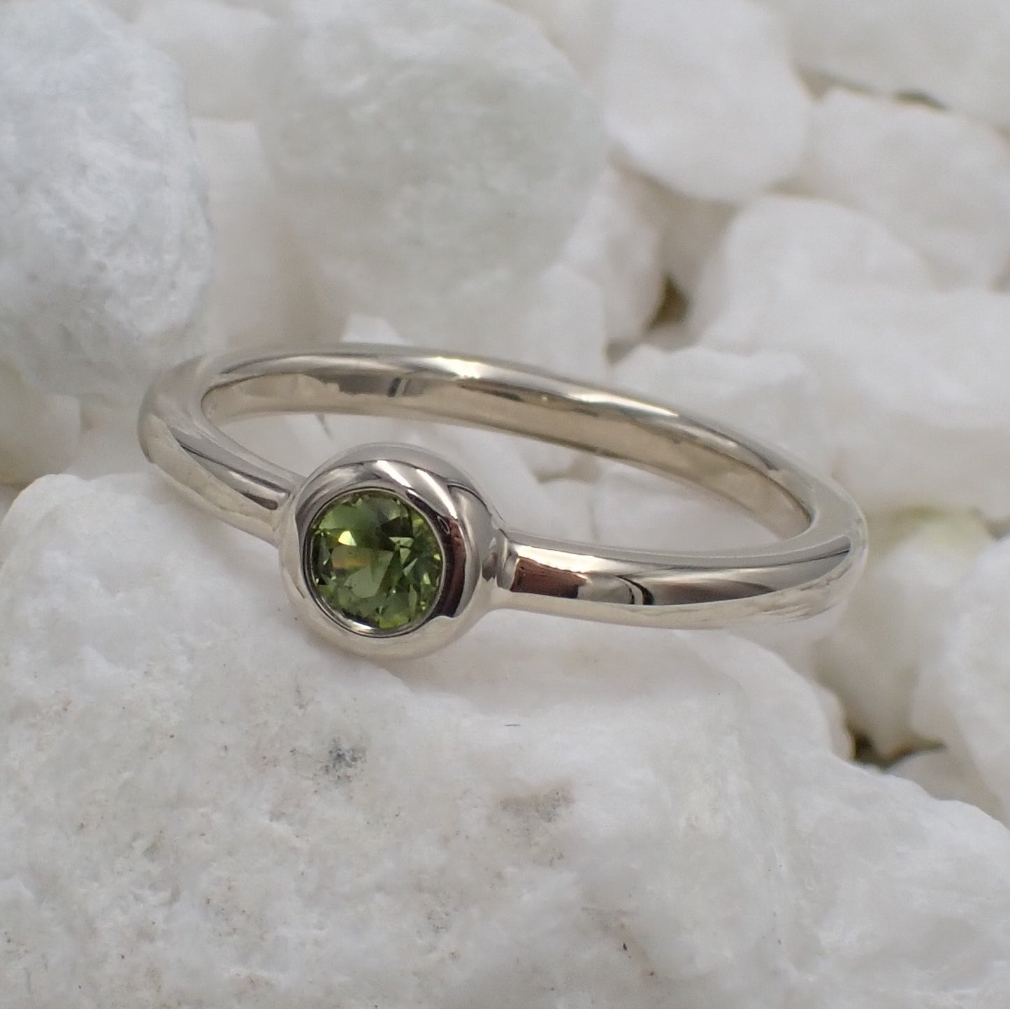Australian Green Sapphire Ring - 9K Gold