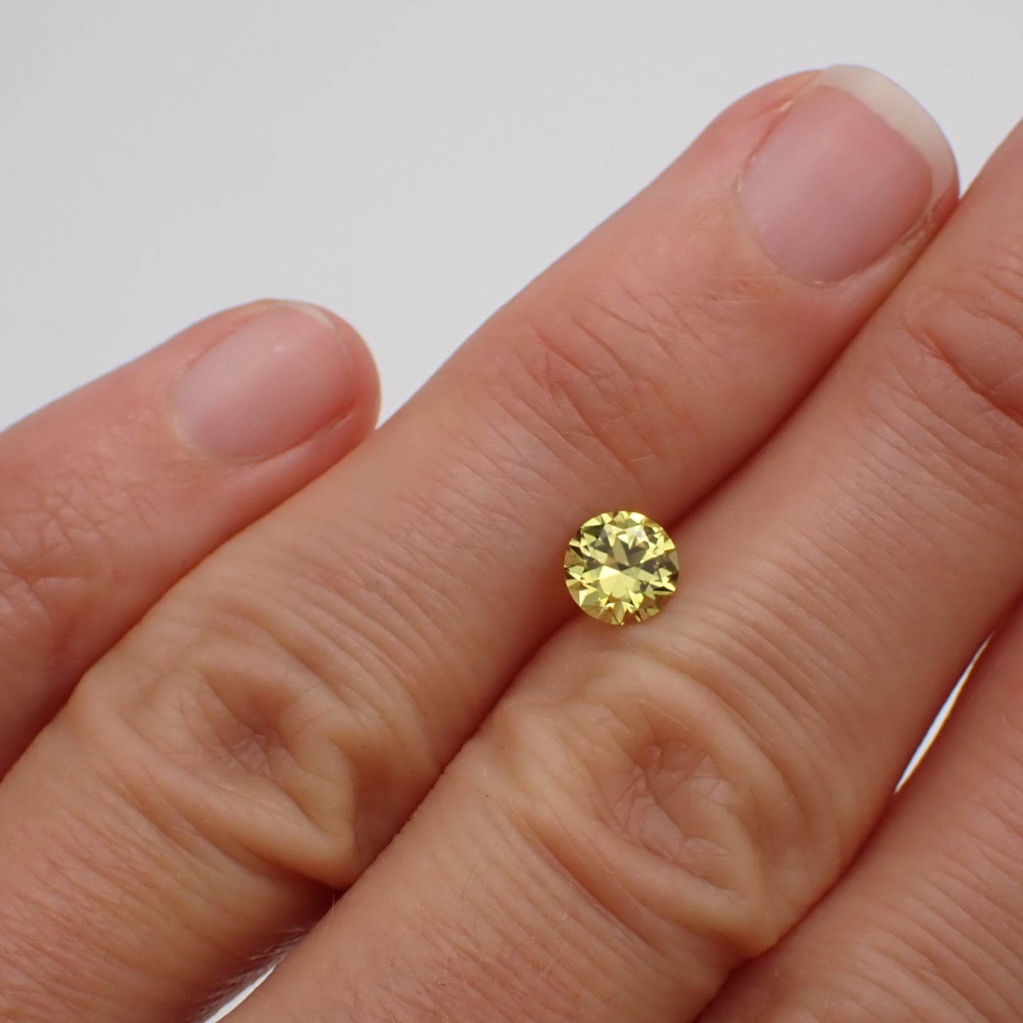 Australian Yellow Sapphire - Round Cut 0.85ct