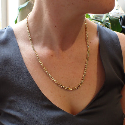 Solid Gold Graduated Chain - Necklace