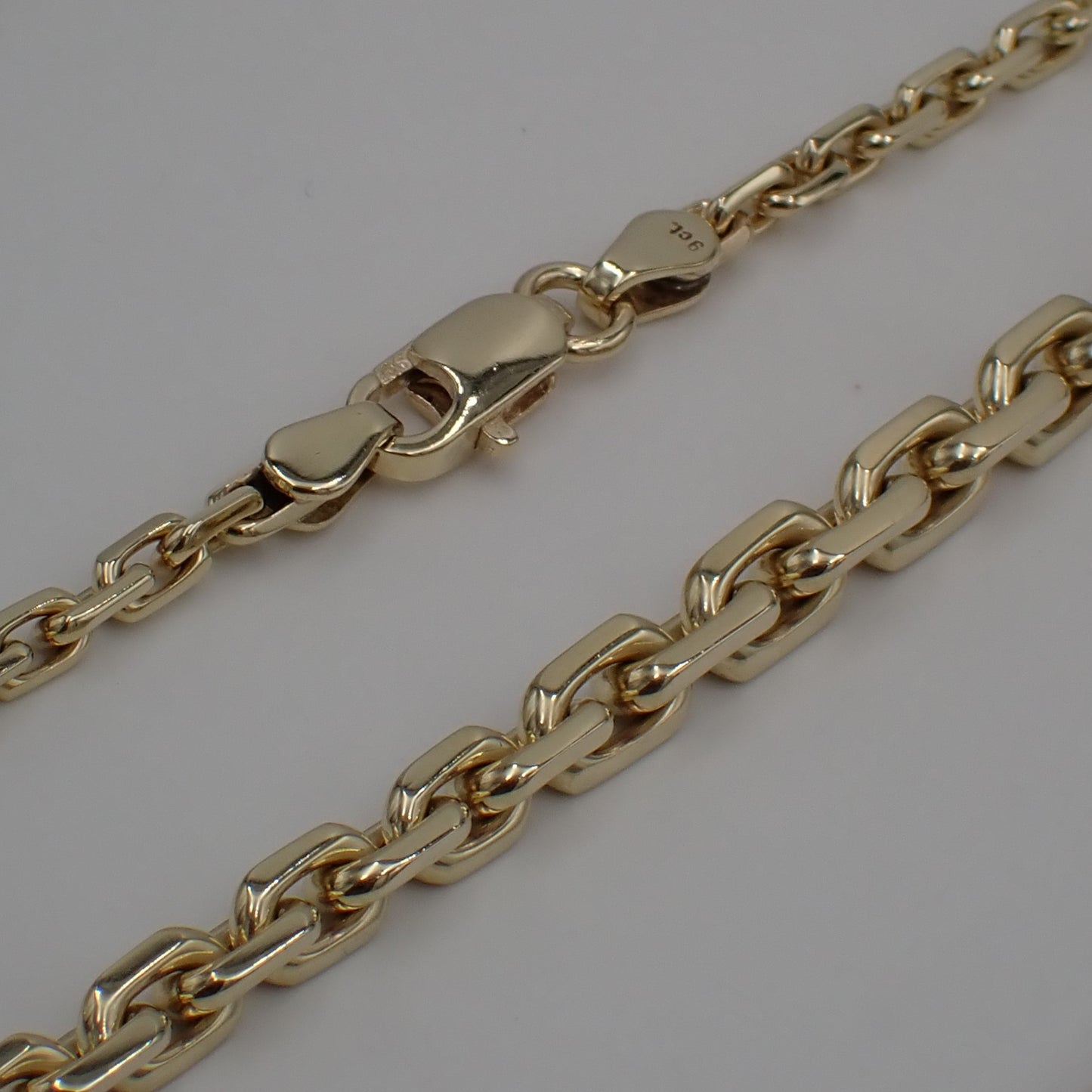 Solid Gold Graduated Chain - Necklace