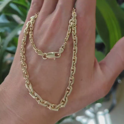 Solid Gold Graduated Chain - Necklace